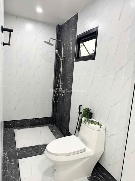 ขายบ้านเดี่ยวรีโนเวทใหม่ ม.คลาสสิคโฮม ใกล้โลตัส ไร่กล้วย ศรีราชา, Chon Buri (Pattaya), Surasak, Si Racha, Chon Buri (Pattaya), 3 Bedrooms, 150 sqm, Single Detached House For Sale, by Dusit Saengfa, 500427092 - DDproperty.com