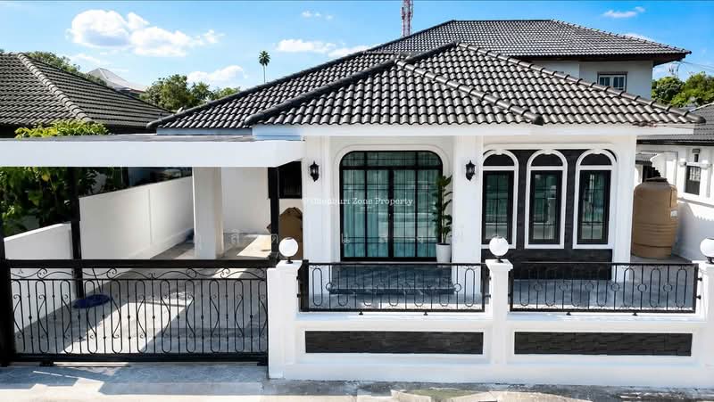 ขายบ้านเดี่ยวรีโนเวทใหม่ ม.คลาสสิคโฮม ใกล้โลตัส ไร่กล้วย ศรีราชา, Chon Buri (Pattaya), Surasak, Si Racha, Chon Buri (Pattaya), 3 Bedrooms, 150 sqm, Single Detached House For Sale, by Dusit Saengfa, 500427092 - DDproperty.com