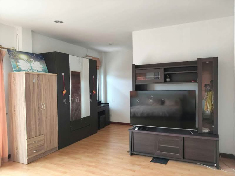 ให้เช่าบ้านเดี่ยว ม.ธารดารา ไร่กล้วย ศรีราชา, Chon Buri (Pattaya), Surasak, Si Racha, Chon Buri (Pattaya), 3 Bedrooms, 180 sqm, Single Detached House For Rent, by Dusit Saengfa, 500427103 - DDproperty.com