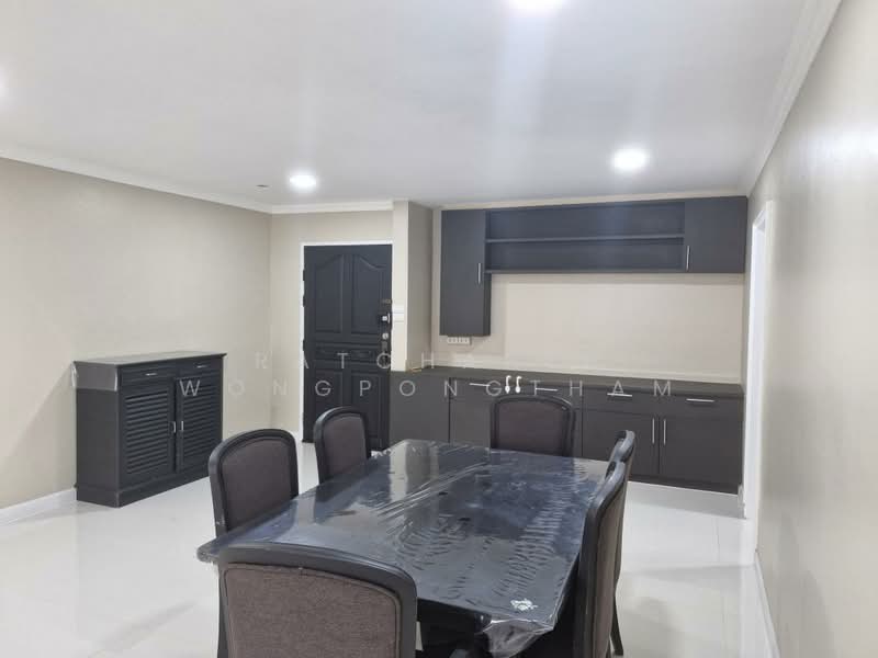 D.S. Tower 2 Sukhumvit 39, Bangkok, Soi Sukhumvit 39, Khlong Tan Nua, Watthana, Bangkok, 3 Bedrooms, 150 sqm, Condo For Rent, by Ratchanee Wongpongtham, 500427129 - DDproperty.com