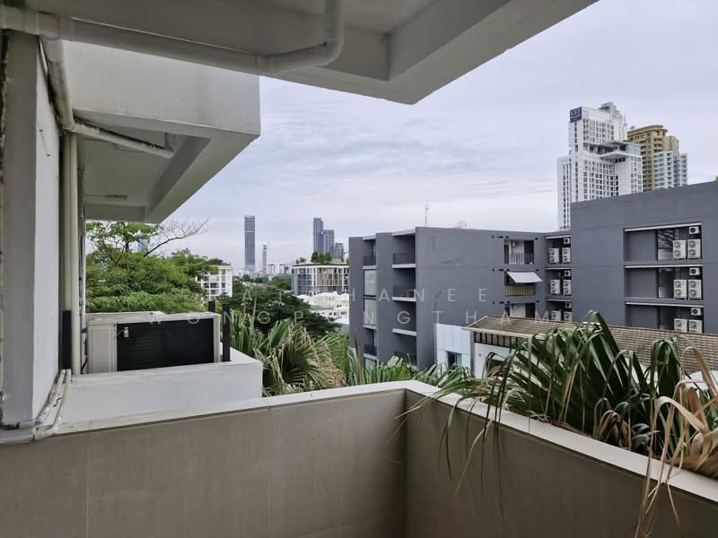D.S. Tower 2 Sukhumvit 39, Bangkok, Soi Sukhumvit 39, Khlong Tan Nua, Watthana, Bangkok, 3 Bedrooms, 150 sqm, Condo For Rent, by Ratchanee Wongpongtham, 500427129 - DDproperty.com