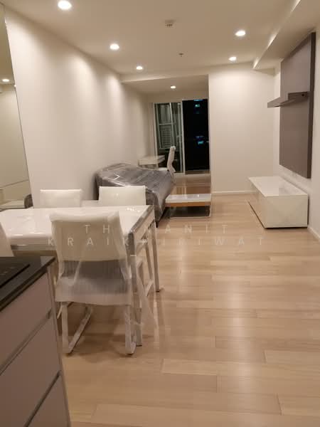 15 Sukhumvit Residences, Bangkok, Soi Sukhumvit 15, Khlongtoei Nua, Watthana, Bangkok, 1 Bedroom, 59 sqm, Condo For Sale, by Thananit Kraikhiriwat, 500427146 - DDproperty.com