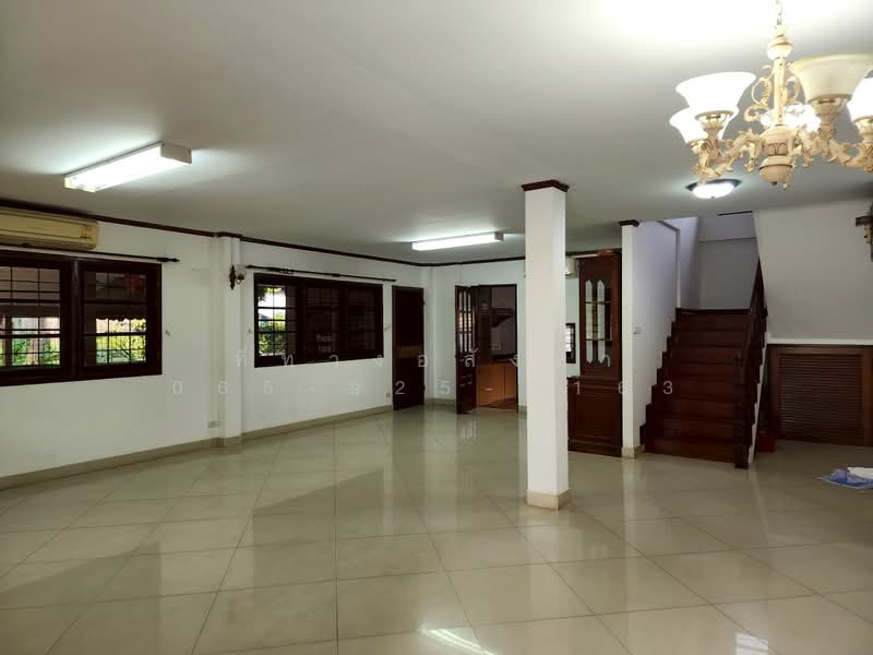 บ้านรามอินทรา 5 แยก 9, Bangkok, Anusaowari, Bang Khen, Bangkok, 5 Bedrooms, 180 sqm, Single Detached House For Sale, by ที่ทางอสังหา 065-925-3163, 500427209 - DDproperty.com