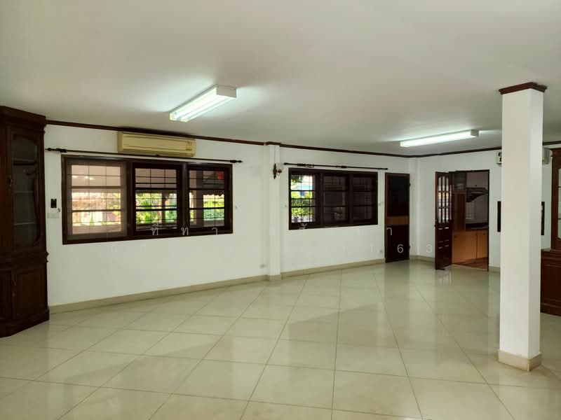 บ้านรามอินทรา 5 แยก 9, Bangkok, Anusaowari, Bang Khen, Bangkok, 5 Bedrooms, 180 sqm, Single Detached House For Sale, by ที่ทางอสังหา 065-925-3163, 500427209 - DDproperty.com