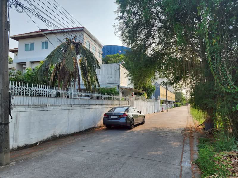 บ้านรามอินทรา 5 แยก 9, Bangkok, Anusaowari, Bang Khen, Bangkok, 5 Bedrooms, 180 sqm, Single Detached House For Sale, by ที่ทางอสังหา 065-925-3163, 500427209 - DDproperty.com