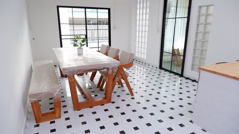 Baan Pruksa 13 Rangsit-Klong 3 : บ้านพฤกษา 13 รังสิต คลอง 3, ปทุมธานี, หมู่บ้านพฤกษา 13, คลองสาม, คลองหลวง, ปทุมธานี, 140 ตร.ม., ทาวน์เฮ้าส์ ขาย, โดย Angsanaporn D, 500427232 - DDproperty.com