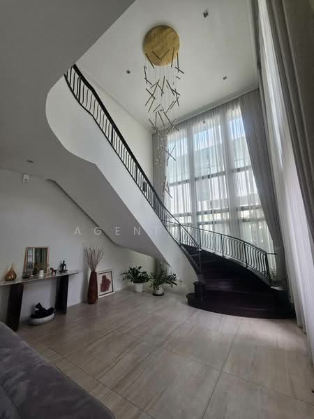 Grand Bangkok Boulevard Sukhumvit-Srinakarin : แกรนด์ บางกอก บูเลอวาร์ด สุขุมวิท-ศรีนครินทร์, สมุทรปราการ, ซ.แบริ่ง 31/1, สำโรงเหนือ, เมืองสมุทรปราการ, สมุทรปราการ, 510 ตร.ม., บ้านเดี่ยว ขาย, โดย Agent Pla, 500427234 - DDproperty.com
