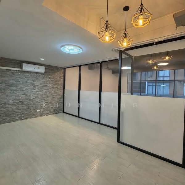 The Pride Sukhumvit 77, Bangkok, Soi On Nut 30, Suan Luang, Bangkok, 4 Bedrooms, 380 sqm, Townhouse For Rent, by Khun Ming, 500427241 - DDproperty.com