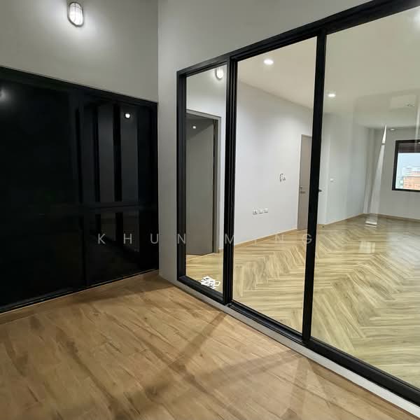 The Pride Sukhumvit 77, Bangkok, Soi On Nut 30, Suan Luang, Bangkok, 4 Bedrooms, 380 sqm, Townhouse For Rent, by Khun Ming, 500427241 - DDproperty.com