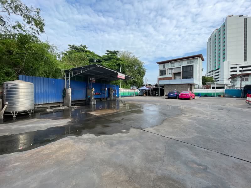 ให้เช่าพื้นที่ร้านล้างรถ ติดถนนใหญ่ ในปั๊ม LPG ทำเลทอง ใกล้ รพ.พญาไท 3 รถพลุกพล่านตลอดวัน!,ภาษีเจริญ, Bangkok, เพชรเกษม, Pak Khlong Phasi Charoen, Phasi Charoen, Bangkok, , 70 sqm, Retail Space For Rent, by NATTHAPOL Sakulboontanom, 500427268 - DDproperty.com