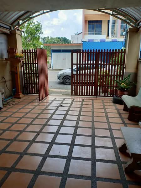 ขายทาวน์เฮาส์ 2 ชั้น อ.สะเดา จ.สงขลา ทำเลค้าขาย ใกล้เทศบาลตำบลคลองแงะ, Songkhla, Phang La, Sadao, Songkhla, 2 Bedrooms, 124 sqm, Townhouse For Sale, by คุณก้อง, 500427350 - DDproperty.com