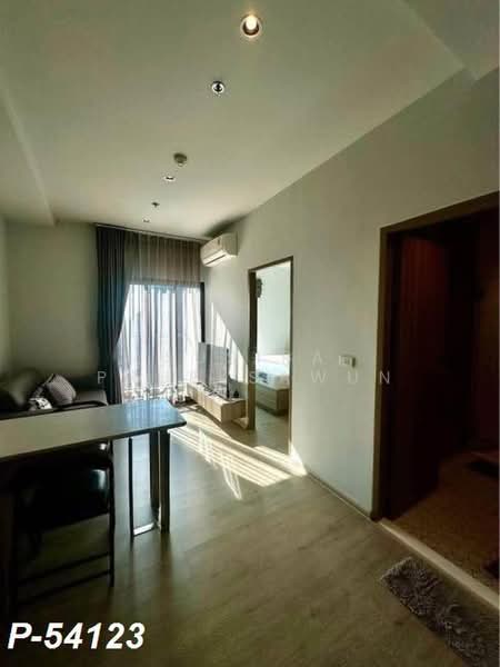 Altitude Unicorn Sathorn-Tha Phra, Bangkok, Ratchaphruek Road, Talat Plu, Thon Buri, Bangkok, 1 Bedroom, 31 sqm, Condo For Rent, by Susira Prueksawun, 500427377 - DDproperty.com