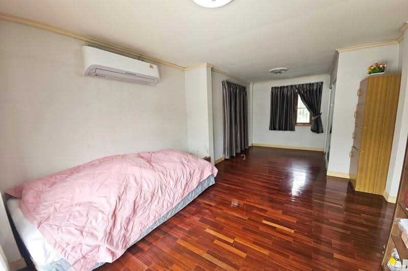 Neighborhome Watcharaphon, Bangkok, Sukhaphiban 5, Sam Wa Tawan Ok, Khlong Sam Wa, Bangkok, 3 Bedrooms, 180 sqm, Single Detached House For Sale, by คุณแพรว, 500427386 - DDproperty.com