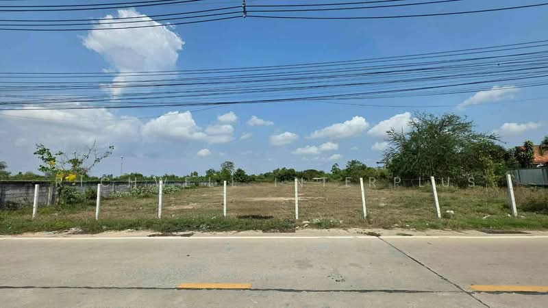 Land for sale in Huai Yai, Thung Kha – 6 Rai, fully filled, next to a concrete road, Chon Buri (Pattaya), Huai Yai, Bang Lamung (Pattaya), Chon Buri (Pattaya), , 10,824 sqm, Land For Sale, by RICHWELL INTERPLUS, 500427401 - DDproperty.com