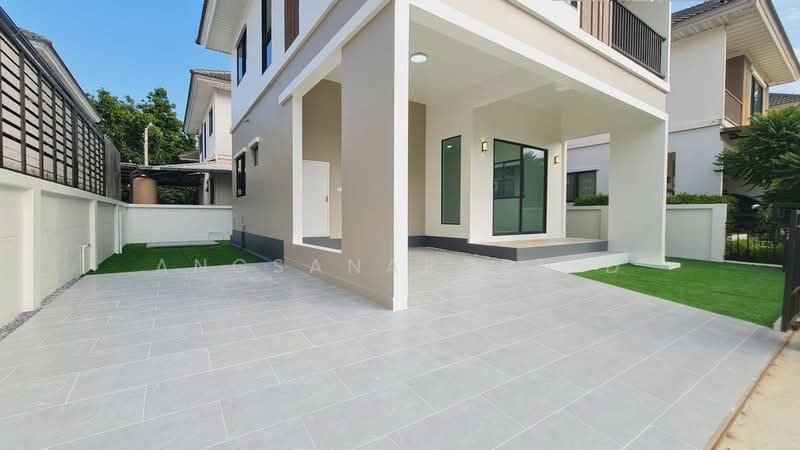 Modi Villa Pinklao – Wongwaen : โมดิ วิลล่า ปิ่นเกล้า – วงแหวน, นนทบุรี, ทางหลวงชนบท นบ.1011, ศาลากลาง, บางกรวย, นนทบุรี, 130 ตร.ม., บ้านแฝด ขาย, โดย Angsanaporn D, 500427418 - DDproperty.com
