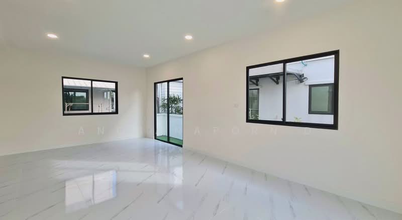 Modi Villa Pinklao – Wongwaen : โมดิ วิลล่า ปิ่นเกล้า – วงแหวน, นนทบุรี, ทางหลวงชนบท นบ.1011, ศาลากลาง, บางกรวย, นนทบุรี, 130 ตร.ม., บ้านแฝด ขาย, โดย Angsanaporn D, 500427418 - DDproperty.com