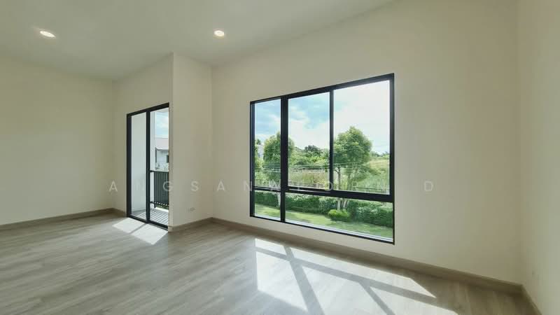 Modi Villa Pinklao – Wongwaen : โมดิ วิลล่า ปิ่นเกล้า – วงแหวน, นนทบุรี, ทางหลวงชนบท นบ.1011, ศาลากลาง, บางกรวย, นนทบุรี, 130 ตร.ม., บ้านแฝด ขาย, โดย Angsanaporn D, 500427418 - DDproperty.com