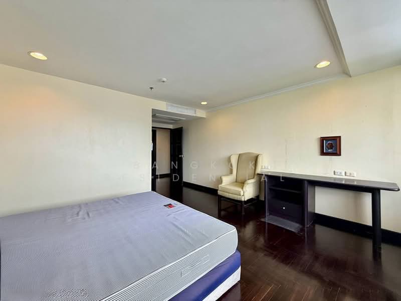 Lake Green, Bangkok, 199 Sukhumvit Soi 8, Khlong Toei, Bangkok, 2 Bedrooms, 153 sqm, Condo For Rent, by Bangkok Residential, 500427463 - DDproperty.com