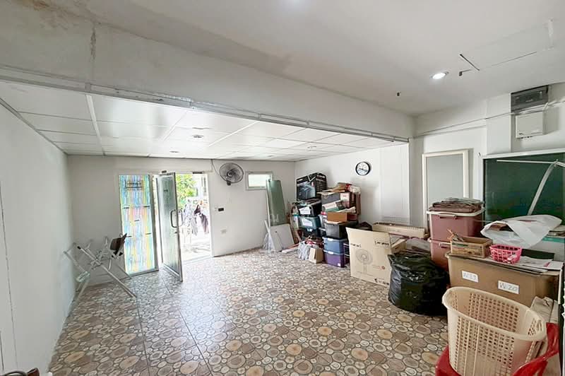 Urbanion Rama 9-Wongwaen, Bangkok, 80 Krungthep Kreetha Road, Saphan Sung, Bangkok, 4 Bedrooms, 150 sqm, Townhouse For Sale, by คุณบี, 500427499 - DDproperty.com