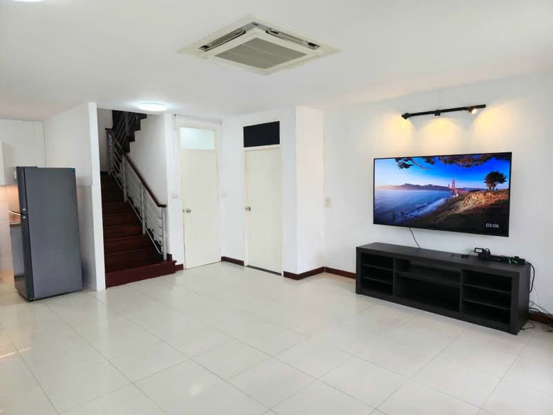 Detached House for Rent – Only 100 Meters from the MRT Pink Line (Ram Inthra KM.6 Station) (SPSJP508, Bangkok, รามอินทรา 40, Nuan Chan, Bueng Kum, Bangkok, 4 Bedrooms, 250 sqm, Single Detached House For Rent, by Khun Jane, 500427528 - DDproperty.com