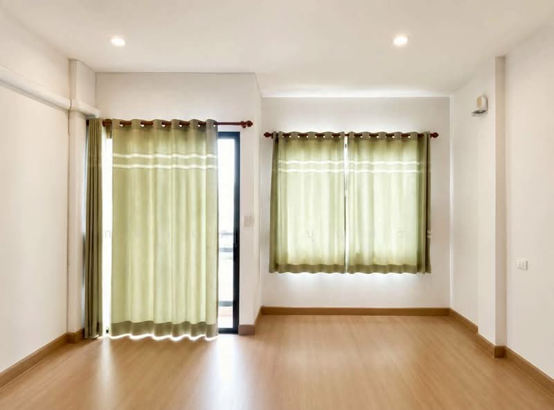เดอะ ไพร์ด รังสิต-คลอง 3(The Pride Rangsit-Klong 3), ปทุมธานี, Rangsit-Nakhon Nayok Bueng Yitho, บึงยี่โถ, ธัญบุรี, ปทุมธานี, 150 ตร.ม., ทาวน์เฮ้าส์ ขาย, โดย กรกฤตย์ บุญสระ, 500427540 - DDproperty.com