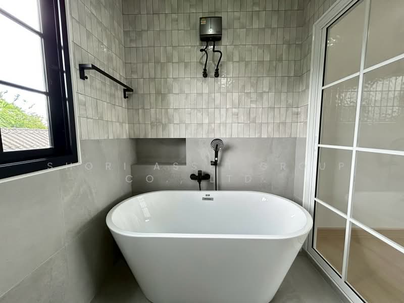 Beautiful house outside a development, Chotana location, Chiang Mai, , Chang Phuak, Muang Chiang Mai, Chiang Mai, 3 Bedrooms, 230 sqm, Single Detached House For Sale, by Shori Asset Group Co., Ltd., 500427552 - DDproperty.com