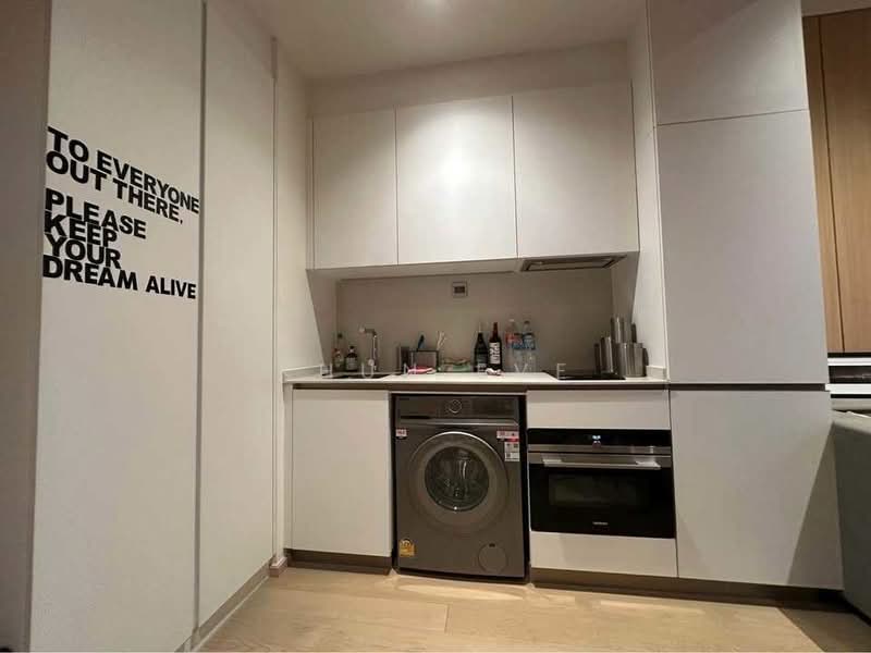 The Strand Thonglor, Bangkok, 36 Soi Sukhumvit 55, Khlong Tan Nua, Watthana, Bangkok, 1 Bedroom, 54 sqm, Condo For Sale, by Khun Eve, 500427578 - DDproperty.com