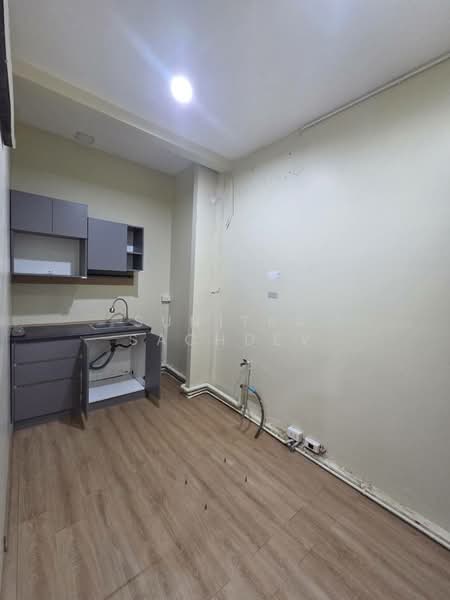 Villette Lite Pattanakarn, Bangkok, Soi Phatthanakan 38, Phatthanakan Road, Suan Luang, Bangkok, 3 Bedrooms, 160 sqm, Townhouse For Rent, by Sunitra Sachdev, 500427664 - DDproperty.com
