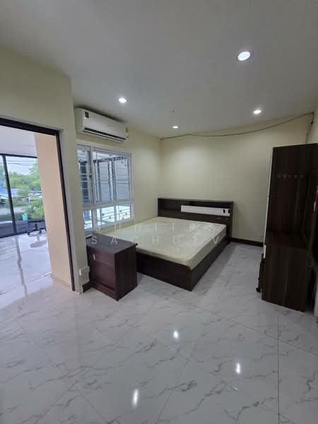 Villette Lite Pattanakarn, Bangkok, Soi Phatthanakan 38, Phatthanakan Road, Suan Luang, Bangkok, 3 Bedrooms, 160 sqm, Townhouse For Rent, by Sunitra Sachdev, 500427664 - DDproperty.com