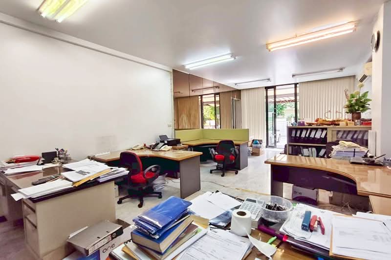 ซอยลาดพร้าว 113, Bangkok, Khlong Chan, Bang Kapi, Bangkok, 4 Bedrooms, 200 sqm, Townhouse For Sale, by คุณนทร, 500427677 - DDproperty.com