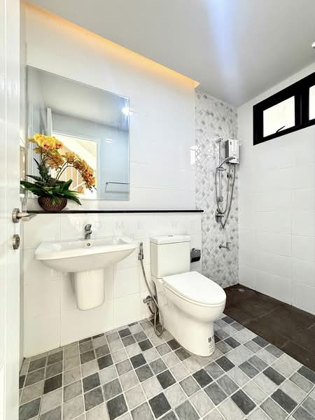 Zerene Petchkasem-Phutthamonthon Sai 3, Bangkok, 101 Phutthamonthon Sai 3 Road, Nong Kang Plu, Nong Khaem, Bangkok, 4 Bedrooms, 196 sqm, Single Detached House For Sale, by HOME Real Estate Service, 500427686 - DDproperty.com