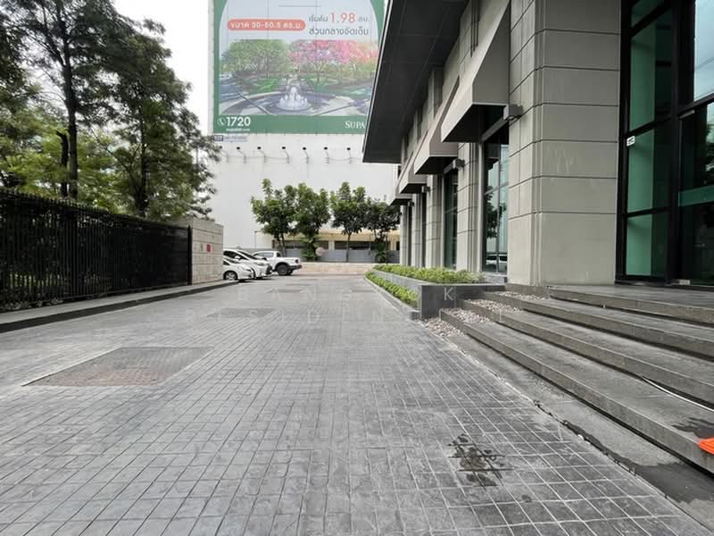 The Capital Ekamai-Thonglor, Bangkok, 2898 New Petchaburi Rd, Bang Kapi, Huai Khwang, Bangkok, 3 Bedrooms, 170 sqm, Condo For Sale, by Bangkok Residential, 500427711 - DDproperty.com