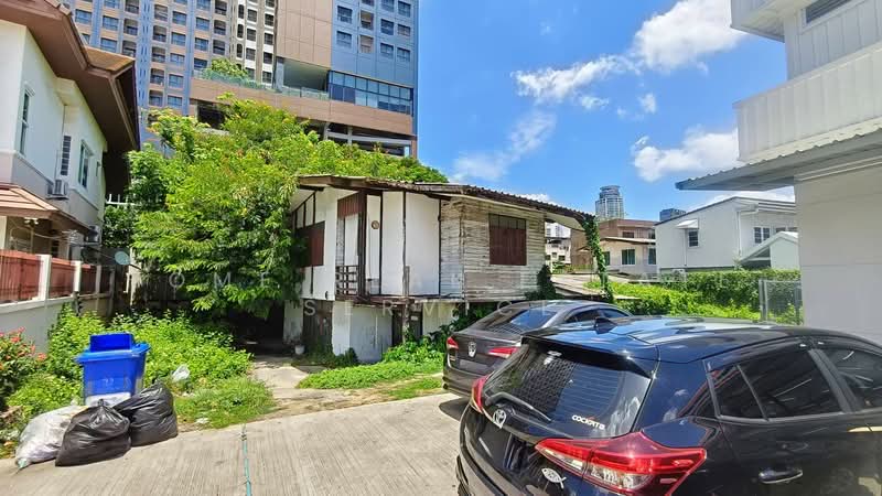 Land with Buildings on Pridi Phanomyong 2, Bangkok, Khlong Tan Nua, Watthana, Bangkok, , 568 sqm, Land For Sale, by HOME Real Estate Service, 500427714 - DDproperty.com