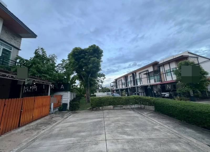 Gusto Phaholyothin – Ramintra, Bangkok, Soi Phahonyothin 48 Yeak 26, Anusaowari, Bang Khen, Bangkok, 4 Bedrooms, 132 sqm, Townhouse For Rent, by Airada Parasarn, 500427735 - DDproperty.com