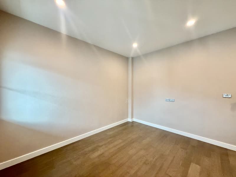 Supalai Essence Angsila, Chon Buri (Pattaya), Ang Sila, Muang Chon Buri, Chon Buri (Pattaya), 5 Bedrooms, 380 sqm, Single Detached House For Sale, by Paula ., 500427767 - DDproperty.com