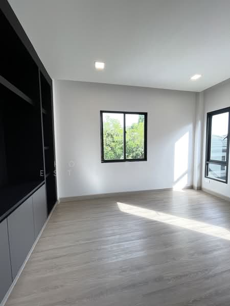 The Prime Chaiyaphruek-Wongwaen, Nonthaburi, Bang Kruai-Sai Noi Road, Bang Bua Thong, Nonthaburi, 5 Bedrooms, 220 sqm, Single Detached House For Sale, by HOME Real Estate Service, 500427784 - DDproperty.com