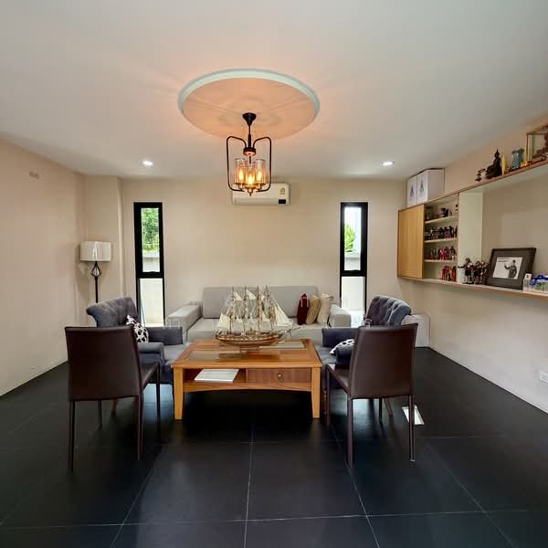 Nirvana Icon Wongwaen - Rama 9, Bangkok, Krungthep Kreetha Road, Saphan Sung, Bangkok, 6 Bedrooms, 1,000 sqm, Single Detached House For Sale, by อลงกต คำนวรพร, 500427787 - DDproperty.com