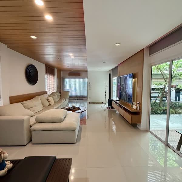 Nirvana Icon Wongwaen - Rama 9, Bangkok, Krungthep Kreetha Road, Saphan Sung, Bangkok, 6 Bedrooms, 1,000 sqm, Single Detached House For Sale, by อลงกต คำนวรพร, 500427787 - DDproperty.com
