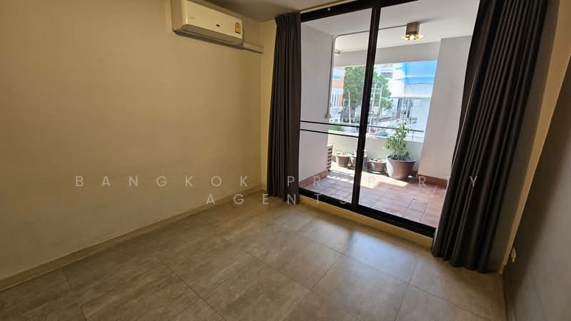 Lily House Mansion, Bangkok, 209 Soi Sukhumvit 31, Khlong Tan Nua, Watthana, Bangkok, 2 Bedrooms, 145 sqm, Condo For Rent, by BANGKOK PROPERTY AGENTS, 500427799 - DDproperty.com