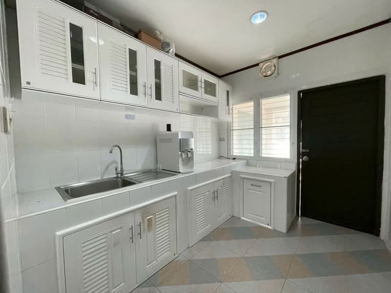 Chonlada Bangbuathong, Nonthaburi, Bang Kruai - Sai Noi Road, Bang Bua Thong, Nonthaburi, 3 Bedrooms, 200 sqm, Single Detached House For Sale, by Wasana Meetheam, 500427811 - DDproperty.com