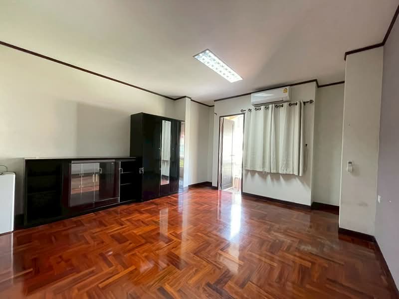 Chonlada Bangbuathong, Nonthaburi, Bang Kruai - Sai Noi Road, Bang Bua Thong, Nonthaburi, 3 Bedrooms, 200 sqm, Single Detached House For Sale, by Wasana Meetheam, 500427811 - DDproperty.com