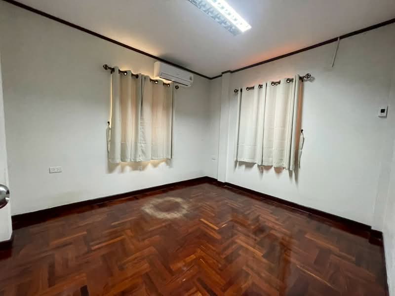 Chonlada Bangbuathong, Nonthaburi, Bang Kruai - Sai Noi Road, Bang Bua Thong, Nonthaburi, 3 Bedrooms, 200 sqm, Single Detached House For Sale, by Wasana Meetheam, 500427811 - DDproperty.com