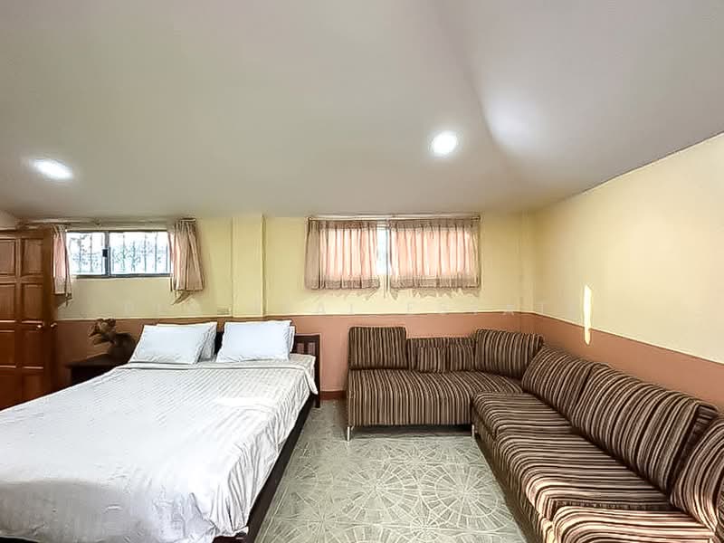 House for Sale Chaiyapruek Jomtien 5Bedroom Private Pool, Chon Buri (Pattaya), Bang Lamung, Bang Lamung (Pattaya), Chon Buri (Pattaya), 5 Bedrooms, 280 sqm, Single Detached House For Sale, by PLC Real Estate, 500427818 - DDproperty.com