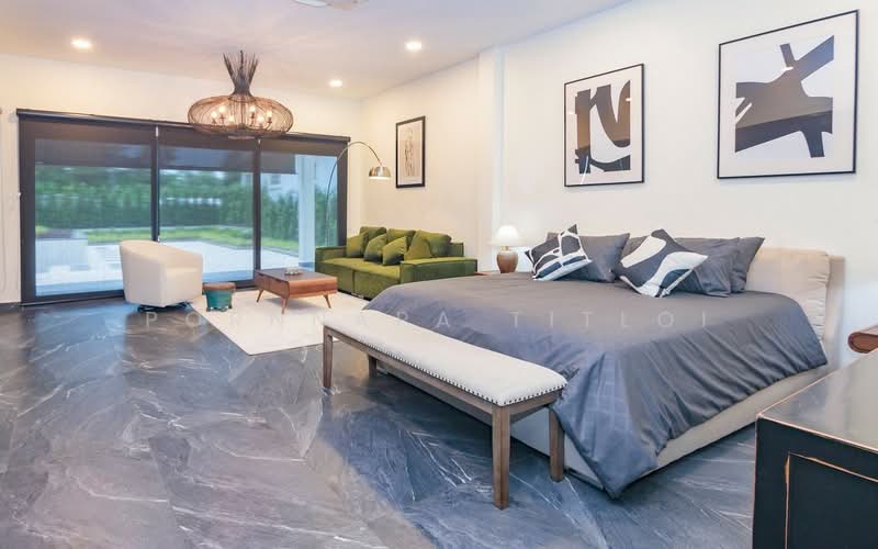 Fully Furnished 4bed Villa in Pattaya, Chon Buri (Pattaya), Poong, Bang Lamung (Pattaya), Chon Buri (Pattaya), 4 Bedrooms, 365 sqm, Single Detached House For Sale, by Pornnapa Titloi, 500427856 - DDproperty.com