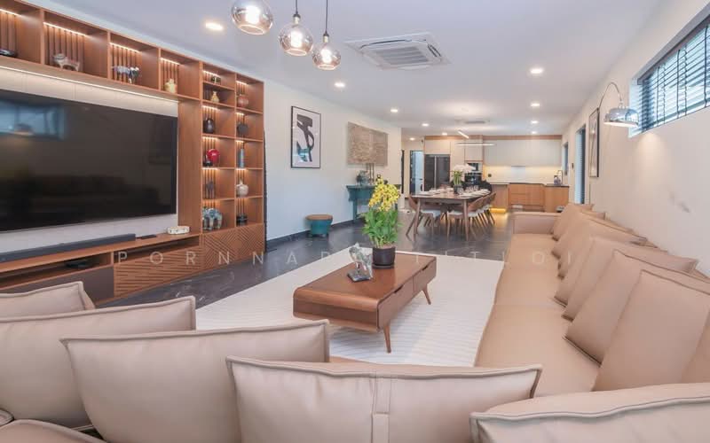 Fully Furnished 4bed Villa in Pattaya, Chon Buri (Pattaya), Poong, Bang Lamung (Pattaya), Chon Buri (Pattaya), 4 Bedrooms, 365 sqm, Single Detached House For Sale, by Pornnapa Titloi, 500427856 - DDproperty.com