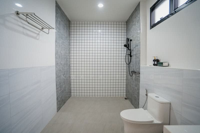 Pool Villa in Sattahip Surrounded by Mountains and Nature, Chon Buri (Pattaya), Sattahip, Chon Buri (Pattaya), 4 Bedrooms, 265 sqm, Single Detached House For Sale, by Pornnapa Titloi, 500427859 - DDproperty.com