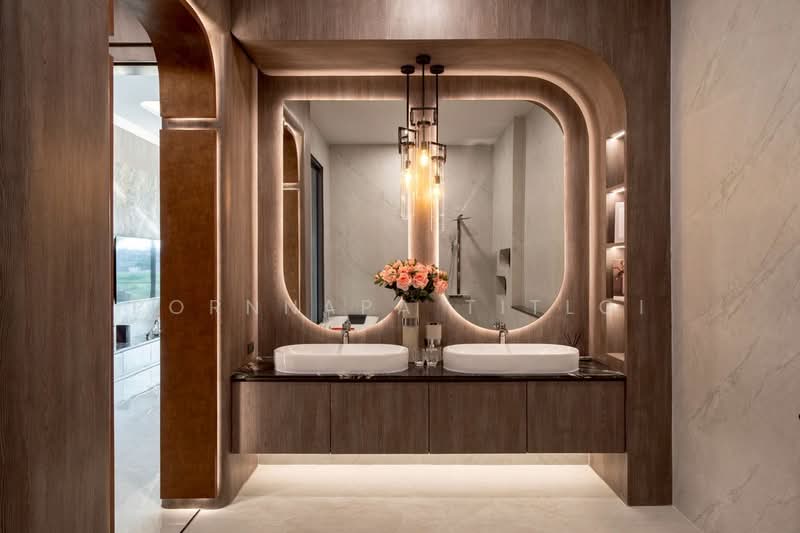 การใช้ชีวิตระดับ Ultra Luxury พร้อมวิวทะเลสาบส่วนตัว ใจกลางพัทยา, ชลบุรี, นาเกลือ, บางละมุง, ชลบุรี, 1,720 ตร.ม., วิลล่า ขาย, โดย Pornnapa Titloi, 500427882 - DDproperty.com