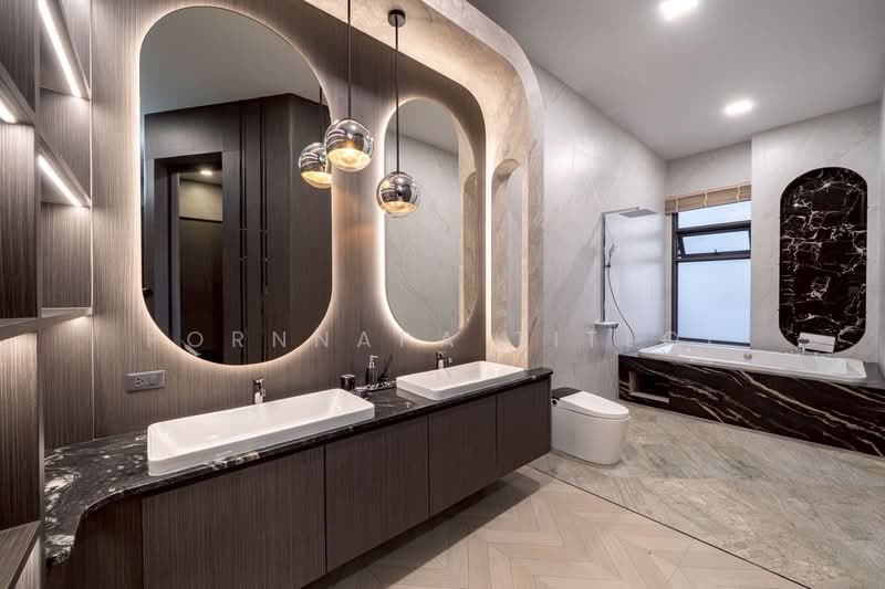 Ultra Luxury living with private lake view in Pattaya, Chon Buri (Pattaya), Na Kloe, Bang Lamung (Pattaya), Chon Buri (Pattaya), 7 Bedrooms, 1,720 sqm, Villa For Sale, by Pornnapa Titloi, 500427882 - DDproperty.com