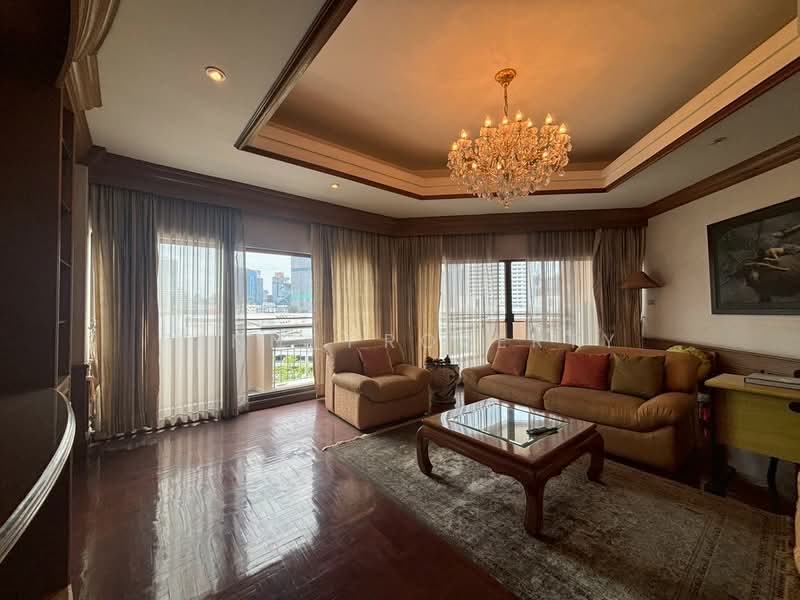 Castle Hill Mansion, Bangkok, 12 Ekkamai 6 Alley, Phra Kanong Nua, Watthana, Bangkok, 3 Bedrooms, 326 sqm, Condo For Sale, by penn_property, 500427891 - DDproperty.com