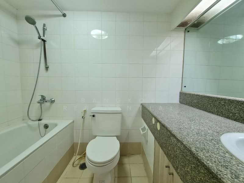 Baan Suanpetch, Bangkok, 18 Soi Sukhumvit 39, Khlong Tan Nua, Watthana, Bangkok, 2 Bedrooms, 145 sqm, Condo For Sale, by Bangkok Residential, 500427904 - DDproperty.com